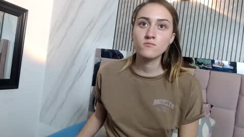 Hanna Palmer online show from 12/19/25, 02:24