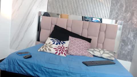 Hanna Palmer online show from 12/20/25, 12:23