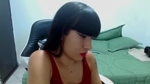 Snapshot of hanna_bella21 chatting on 10/22/25, 11:15 Hanna online show from 10/22/25, 11:15