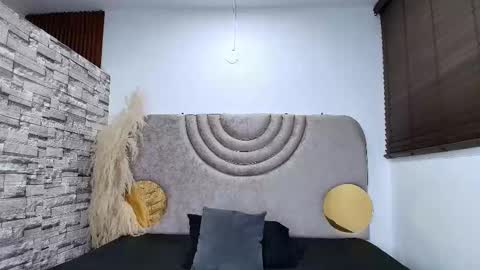 Hanna Castro online show from 12/18/25, 02:01