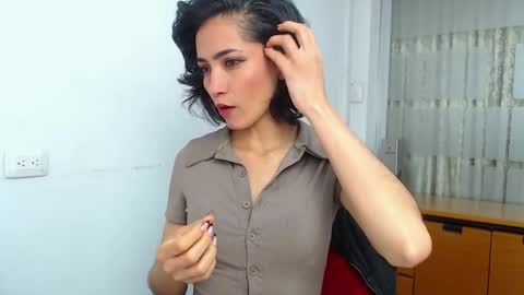 Sara online show from 11/02/25, 12:51