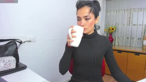 Sara online show from 12/21/25, 01:51