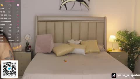 hanna_costtello online show from 02/24/25, 02:40