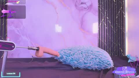 Snapshot of hanna_evanns_ chatting on 06/11/26, 12:32 Hanna online show from 06/11/26, 12:32