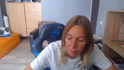 Snapshot of hanna_ha chatting on 09/11/25, 12:27 hanna_ha online show from 09/11/25, 12:27