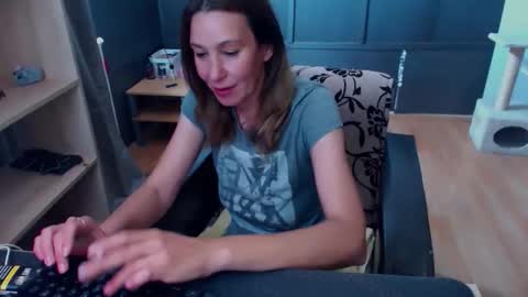 Snapshot of hanna_ha chatting on 05/21/26, 10:22 hanna_ha online show from 05/21/26, 10:22