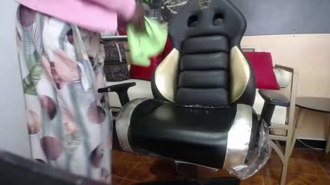 hanna_lamber online show from 01/09/25, 01:50