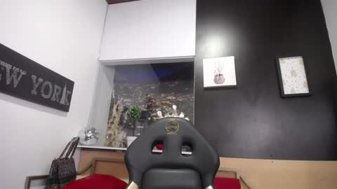 hanna_lamber online show from 01/10/25, 02:57