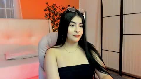 Snapshot of hanna_lee4 chatting on 03/27/26, 10:53 Hanna online show from 03/27/26, 10:53