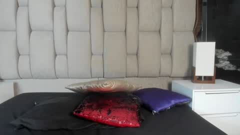 Hanna lens online show from 01/26/25, 09:29