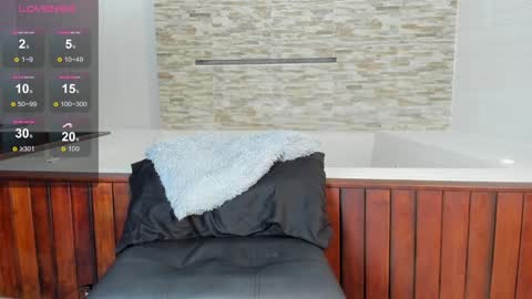 Hanna lens online show from 02/02/25, 05:59