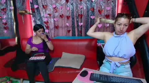 Snapshot of hanna_mature01 chatting on 02/20/25, 12:47 Hanna online show from 02/20/25, 12:47