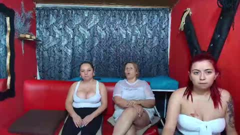 Snapshot of hanna_mature01 chatting on 03/01/25, 12:28 Hanna online show from 03/01/25, 12:28