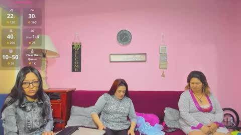 Snapshot of hanna_mature01 chatting on 09/29/25, 12:10 Hanna online show from 09/29/25, 12:10