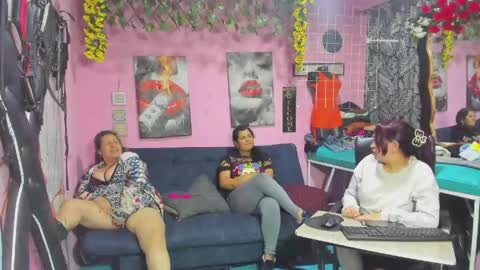 Snapshot of hanna_mature01 chatting on 05/12/26, 01:25 Hanna online show from 05/12/26, 01:25