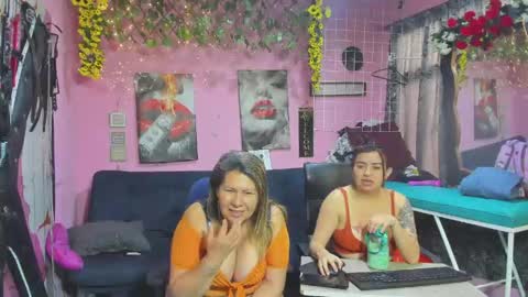 Snapshot of hanna_mature01 chatting on 05/29/26, 12:25 Hanna online show from 05/29/26, 12:25