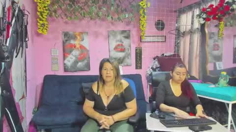 Snapshot of hanna_mature01 chatting on 05/30/26, 12:24 Hanna online show from 05/30/26, 12:24