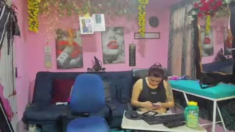 Snapshot of hanna_mature01 chatting on 06/16/26, 12:30 Hanna online show from 06/16/26, 12:30