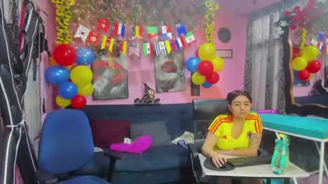 Snapshot of hanna_mature01 chatting on 06/17/26, 12:07 Hanna online show from 06/17/26, 12:07