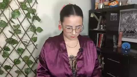 Snapshot of hanna_moons chatting on 07/17/26, 03:57 hanna_moons online show from 07/17/26, 03:57