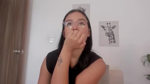 Snapshot of hanna_risso chatting on 11/01/25, 06:32 HANNA online show from 11/01/25, 06:32