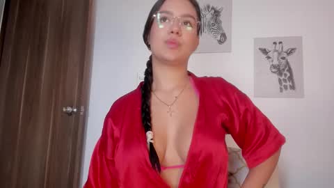 Snapshot of hanna_risso chatting on 11/06/25, 06:09 HANNA online show from 11/06/25, 06:09