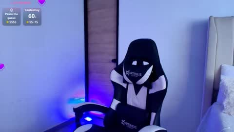 Hanna Capicorn online show from 11/27/25, 08:22