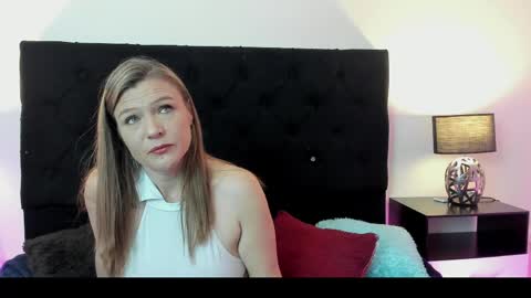 hanna_vell11 online show from 05/13/26, 01:47
