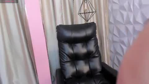 Snapshot of hannabackerr chatting on 06/30/26, 11:44 hannabackerr online show from 06/30/26, 11:44