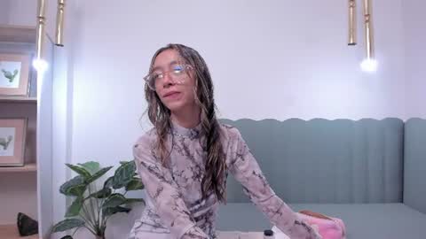 Hanna Carttier online show from 07/05/26, 12:23