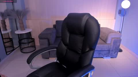 Snapshot of hannaconnor_ chatting on 01/11/25, 08:21 Hanna Connor online show from 01/11/25, 08:21