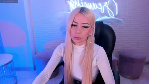 Snapshot of hannaconnor_ chatting on 01/15/25, 07:55 Hanna Connor online show from 01/15/25, 07:55