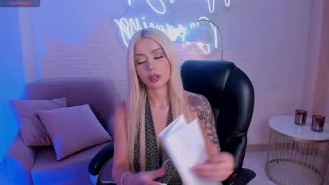 Snapshot of hannaconnor_ chatting on 03/08/25, 08:57 Hanna Connor online show from 03/08/25, 08:57