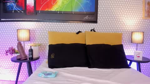 Hanna online show from 12/15/25, 04:28