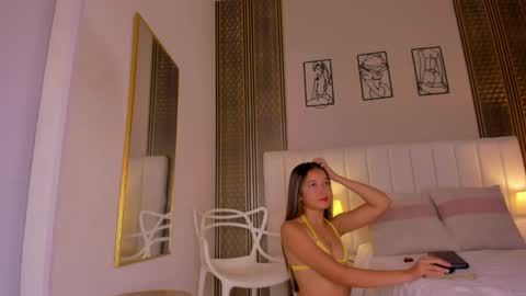 Snapshot of hannah__cb chatting on 05/18/26, 11:27 IM HANNAH online show from 05/18/26, 11:27