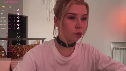 Snapshot of hannah_allin chatting on 01/22/25, 01:00 Hannah Allin online show from 01/22/25, 01:00