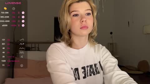 Snapshot of hannah_allin chatting on 02/12/25, 06:51 Hannah Allin online show from 02/12/25, 06:51