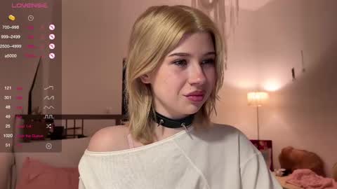 Snapshot of hannah_allin chatting on 02/16/25, 06:21 Hannah Allin online show from 02/16/25, 06:21