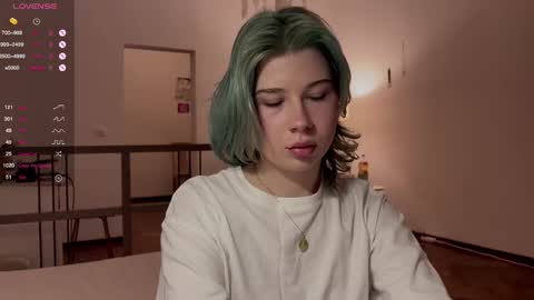 Snapshot of hannah_allin chatting on 02/22/25, 05:24 Hannah Allin online show from 02/22/25, 05:24