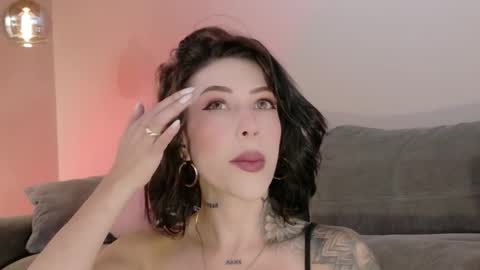 Hannah  online show from 04/05/26, 03:04