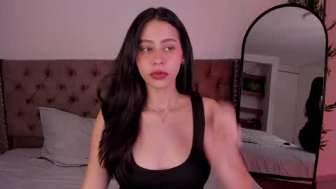 Snapshot of hannah_brady chatting on 02/25/25, 11:11 Hannah online show from 02/25/25, 11:11