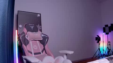 Hannah online show from 01/18/25, 11:55