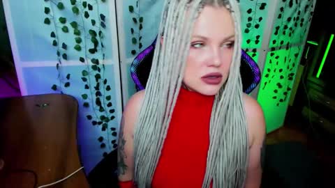 Hannah online show from 10/30/25, 07:21