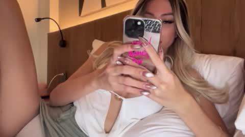 Im your naughty girl and porn star in bed Hannah online show from 11/14/25, 02:10