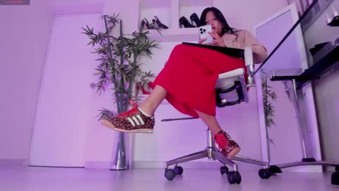 HANNAH HOWELL online show from 04/15/26, 09:38