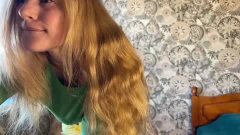 hannah levis  online show from 03/07/25, 05:29