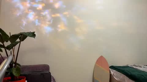 hannah levis  online show from 10/10/25, 05:23