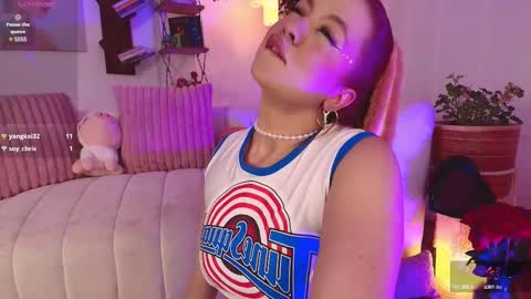 hannah_lovee online show from 02/19/25, 06:33