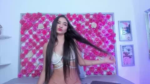 Snapshot of hannah_miller_1 chatting on 01/10/26, 01:35 Hannah Miller online show from 01/10/26, 01:35