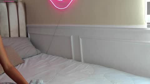 Hannah online show from 04/08/26, 07:03